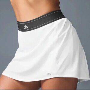 Alo Yoga Match Point Tennis Skirt & Medium $ White  NWOT